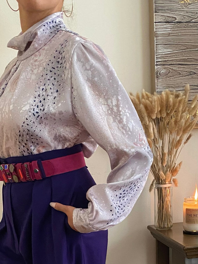 Abstract Print blouse with high collar & button back closure