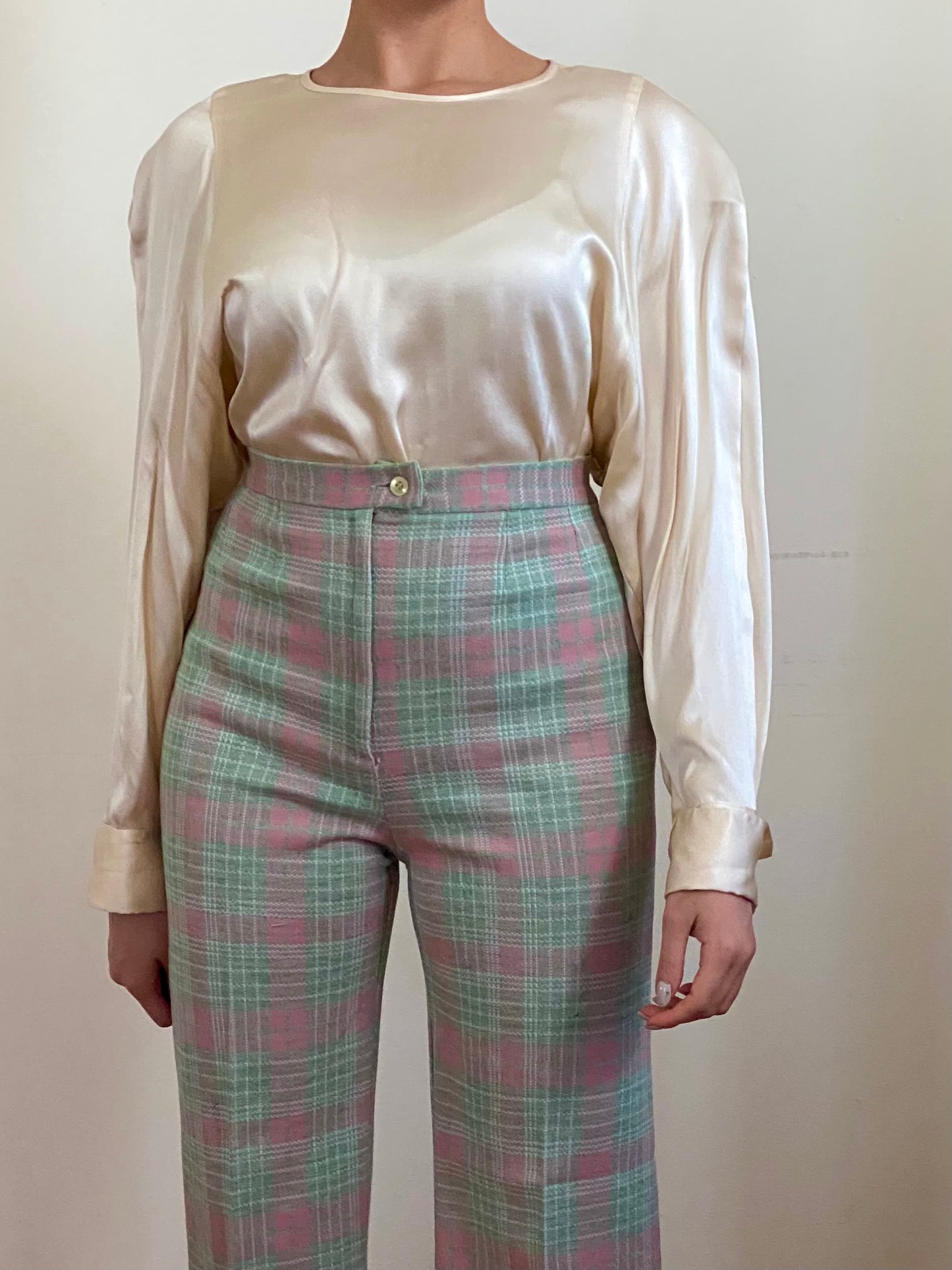 80's 100% Silk Blouse w/ Oversized Sleeves (M-L)
