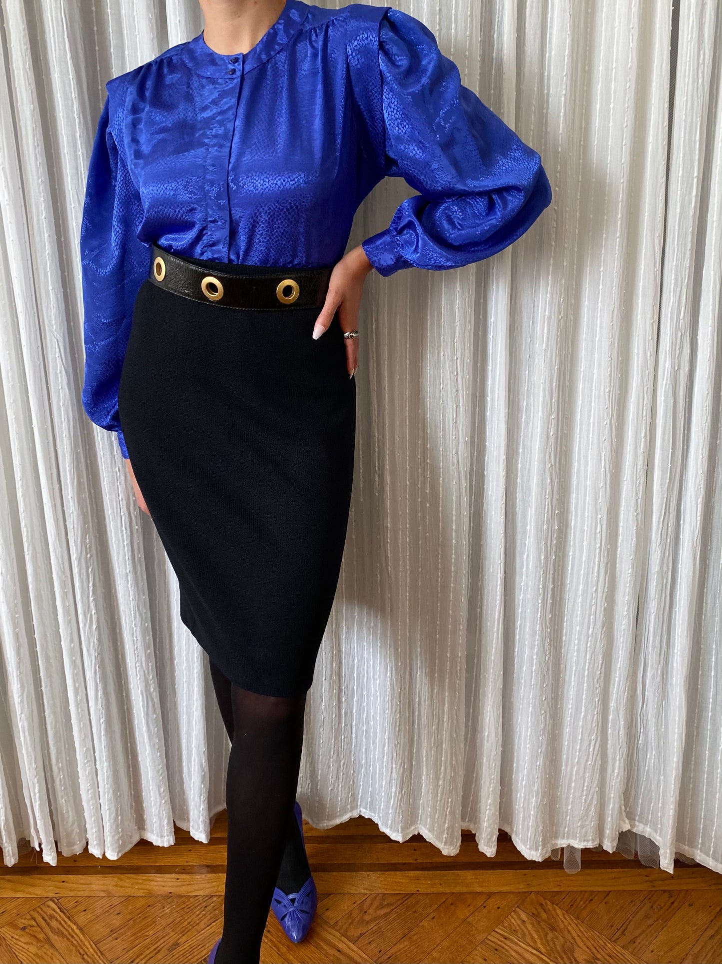 Long sleeve with raised shoulders blouse