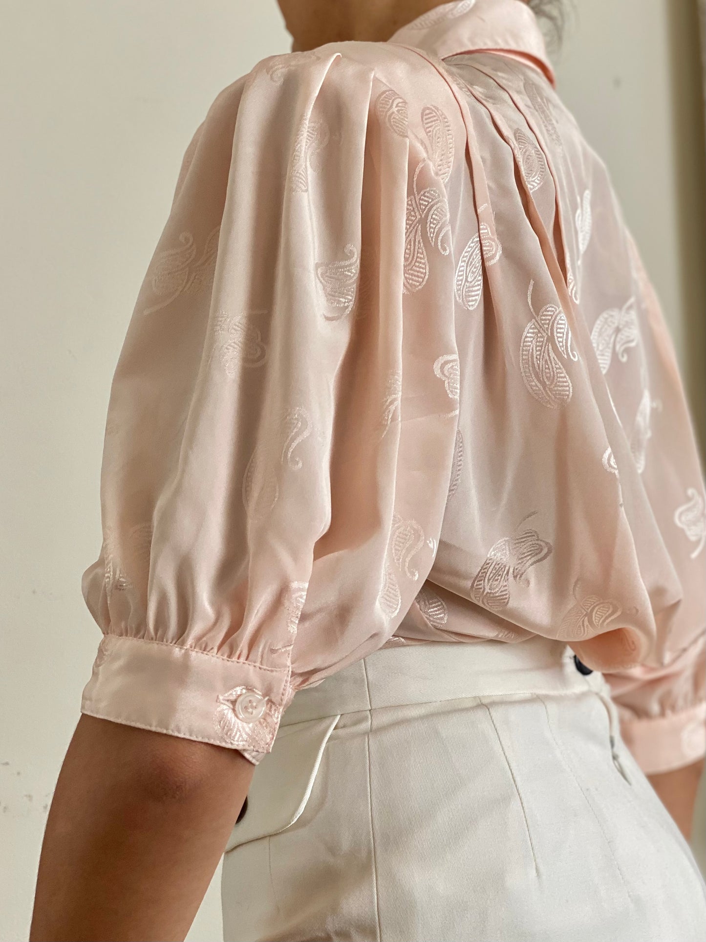 Button down Paisley Design Puff Short Sleeve Blouse (S)