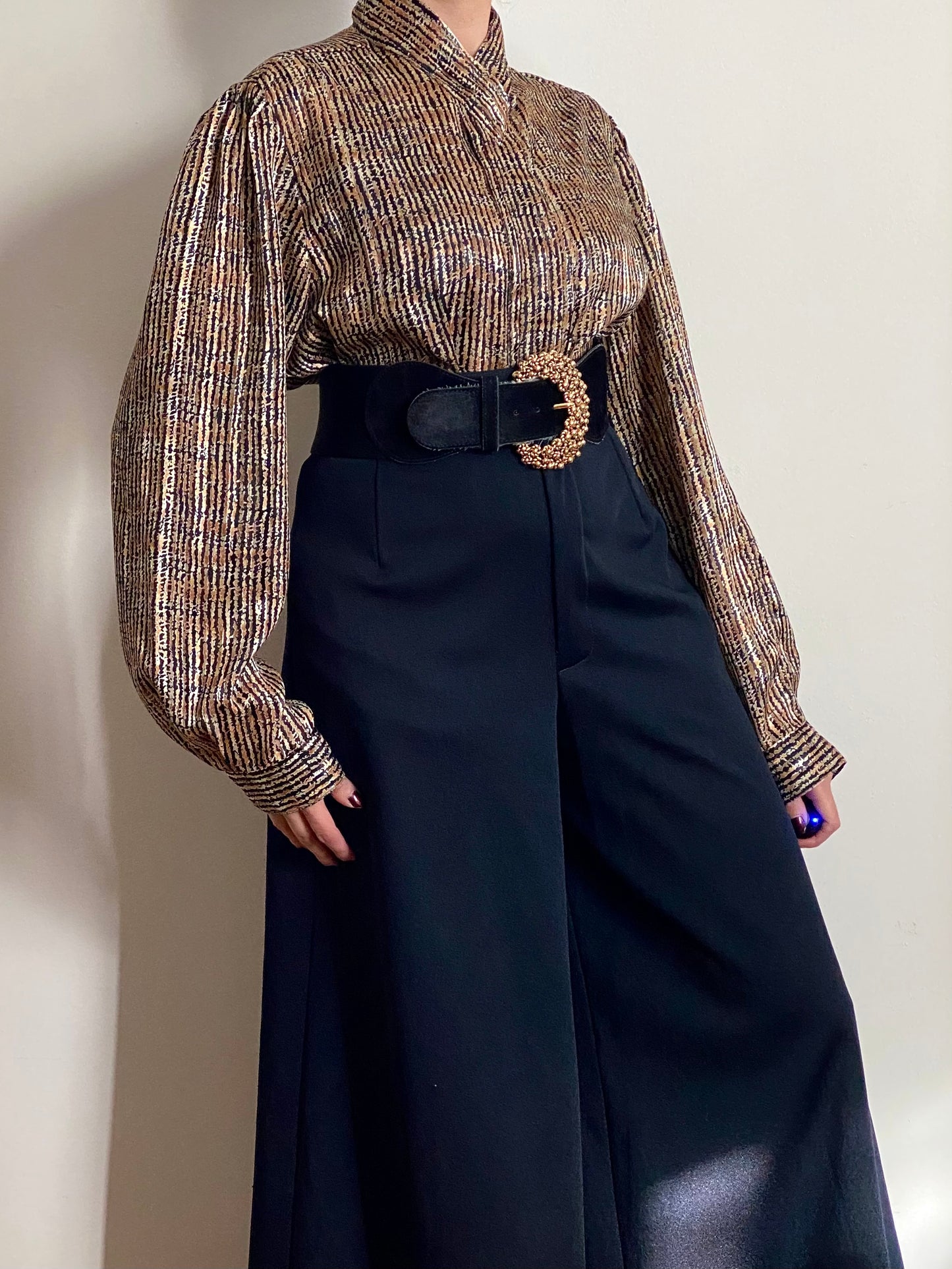 80's Gold Mandarin Collar Long Sleeve Blouse (M)