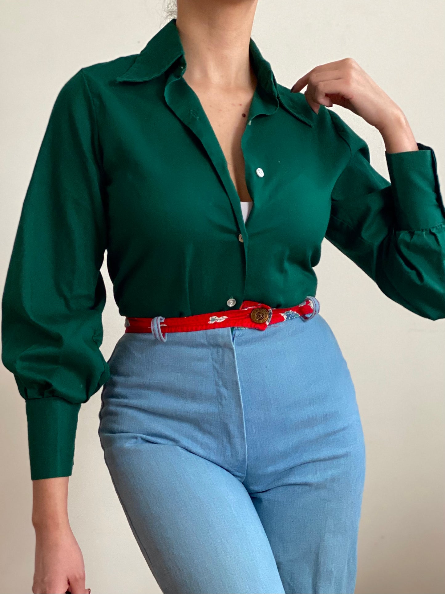60's 70's Bishop Sleeves Pointy Collar Green Cotton Blouse (XS-S)