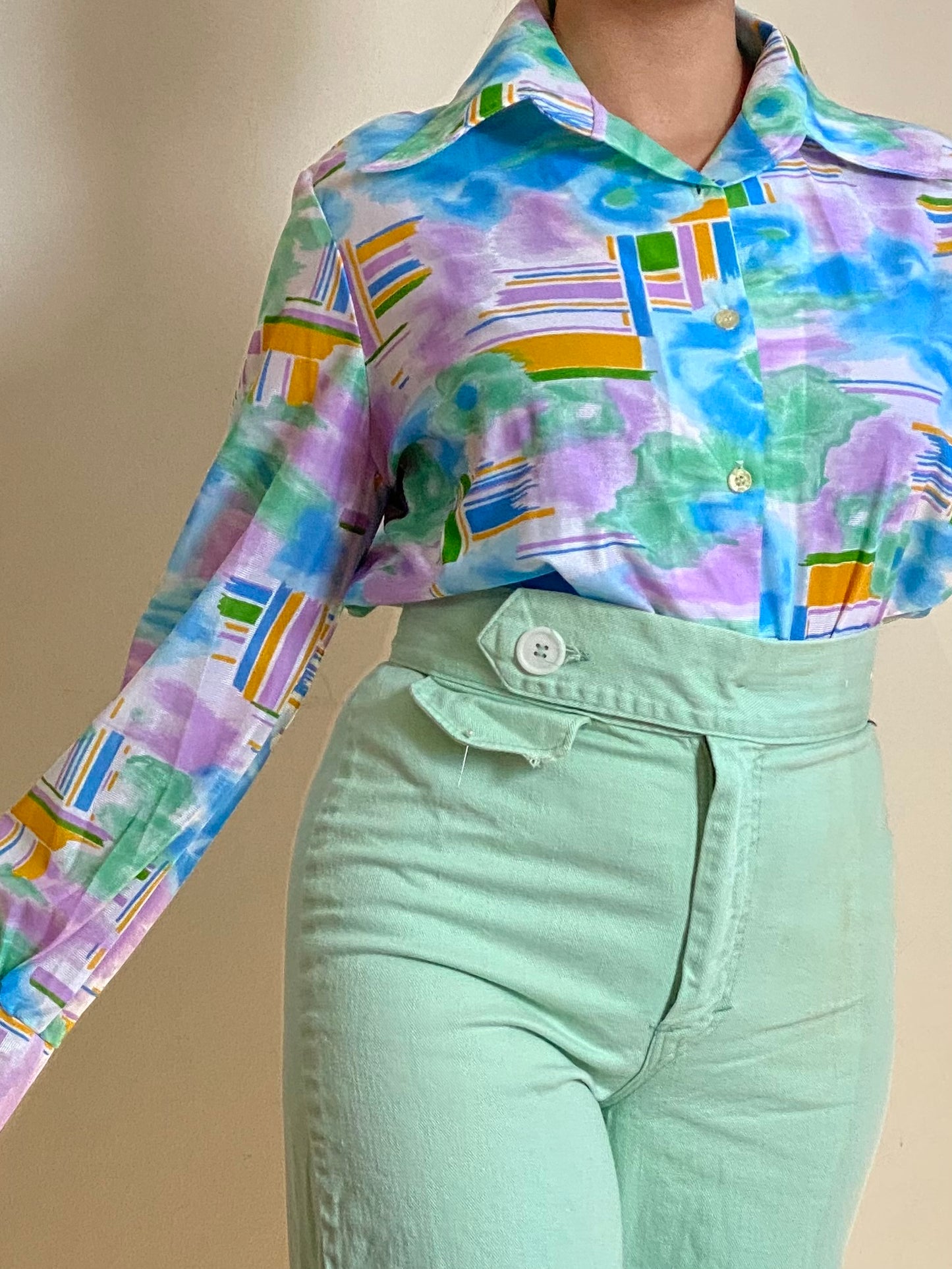 70's WATERCOLOR ABSTRACT STATEMENT COLLAR BLOUSE (M)