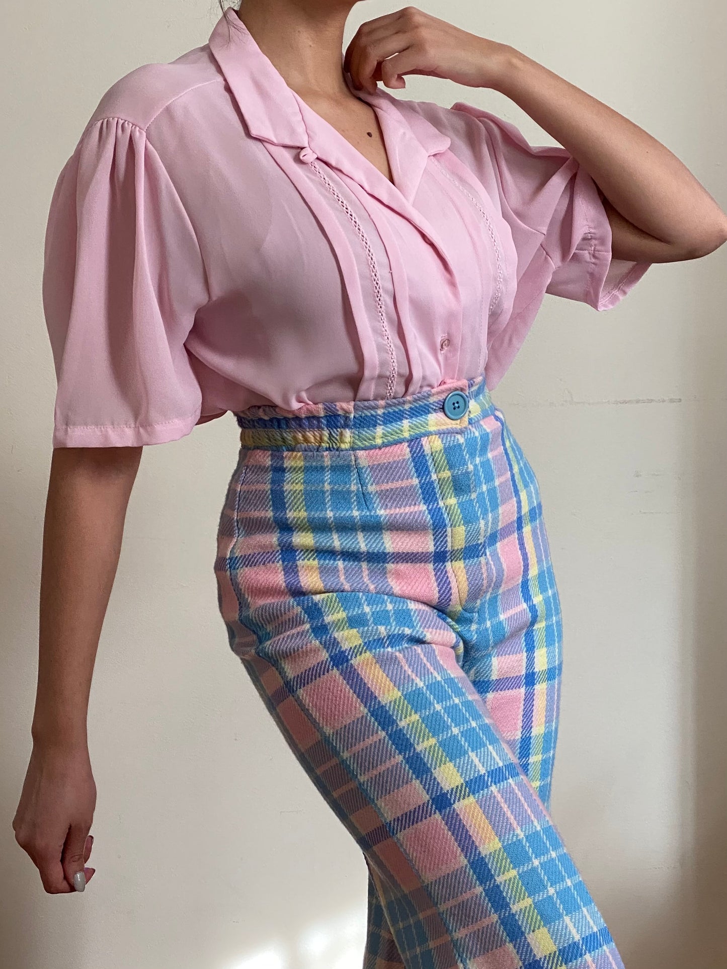 80’s Sheer Pink Short Flutter Sleeve Blouse (M-L)