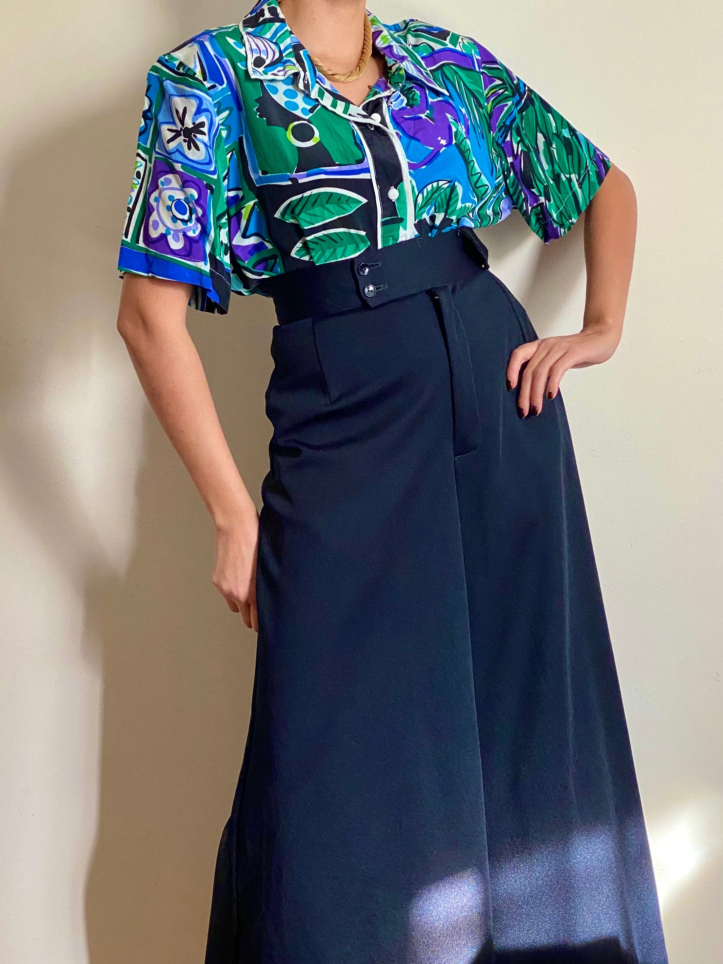 90's Colorful Abstract Short Sleeve Button Up Blouse (L)
