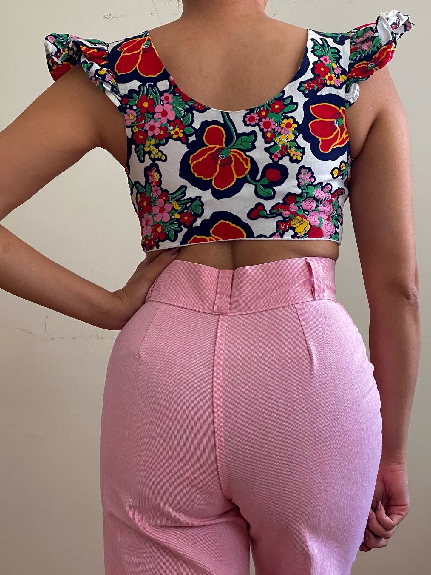 70s Floral Ruffle Tie Front Crop Top (OS)
