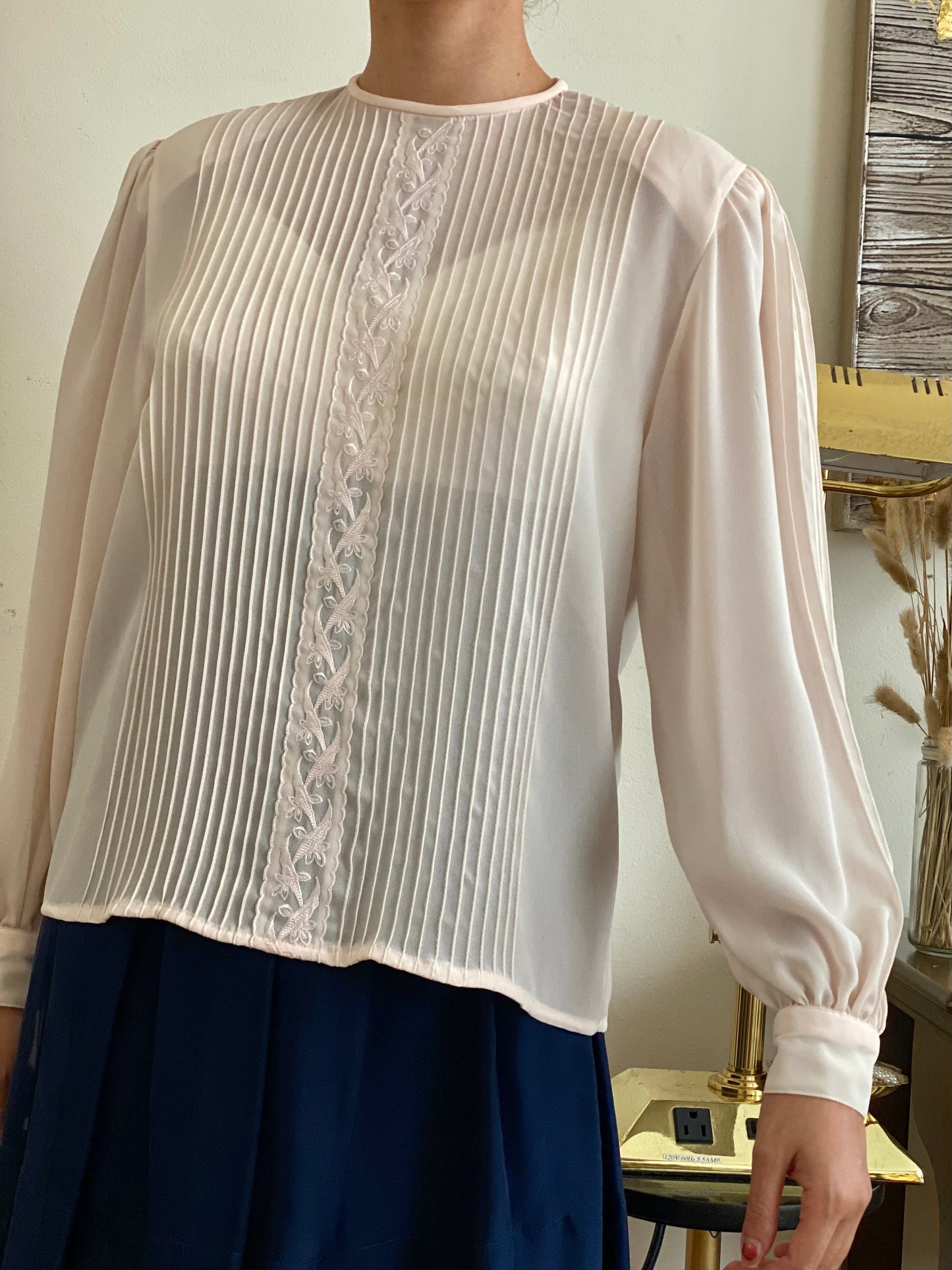 Pleated & Embroidered Puffy Long Sleeve Blouse (M)