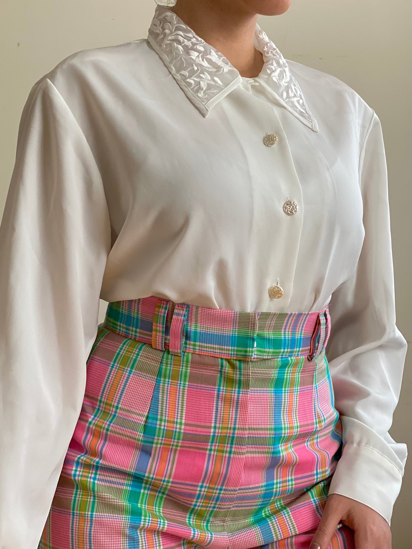 80's-90's White Button-Down Floral Collar Blouse (M-L)