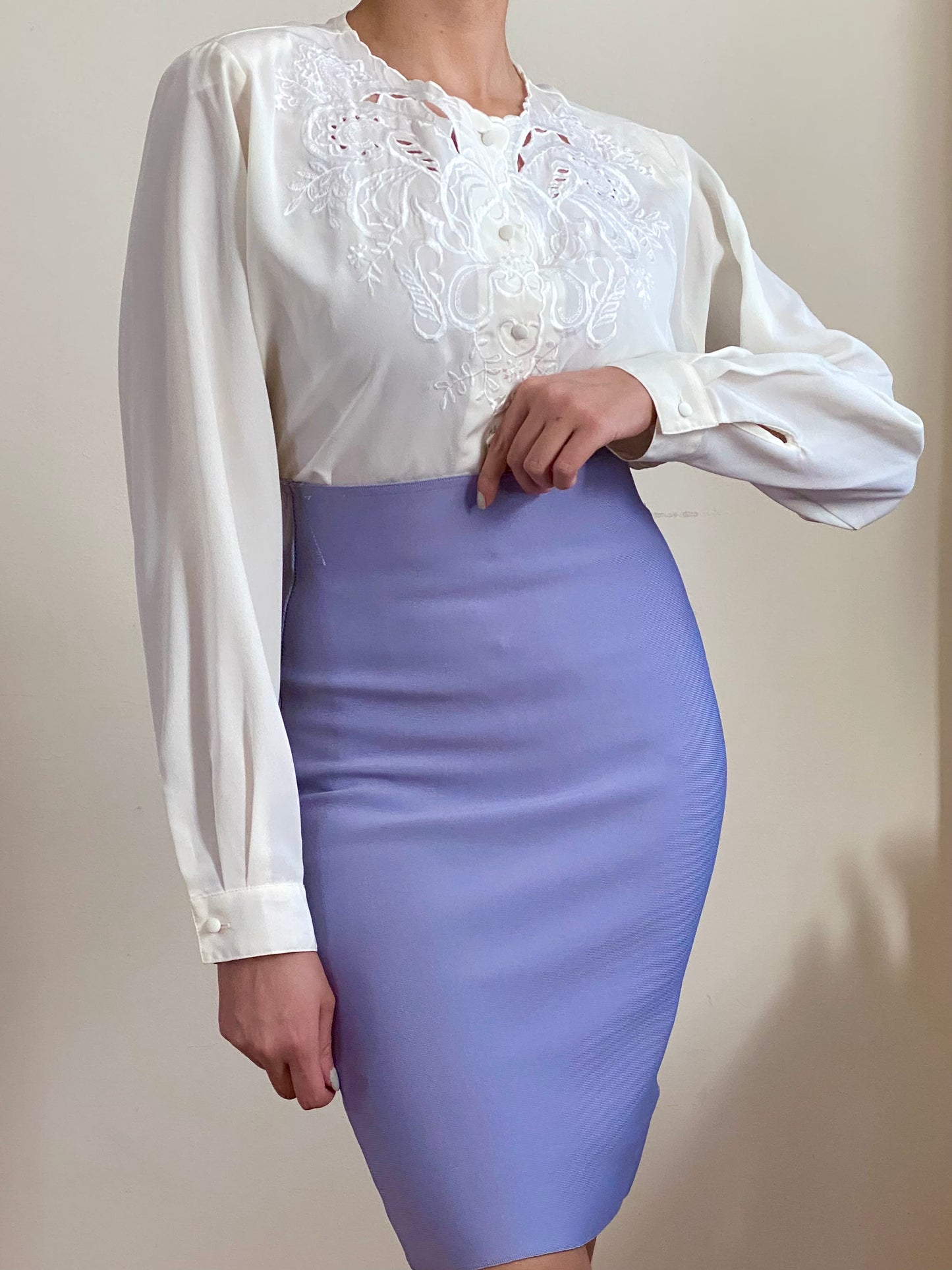 80's Floral Embroidered Long Sleeve Blouse (S-M)