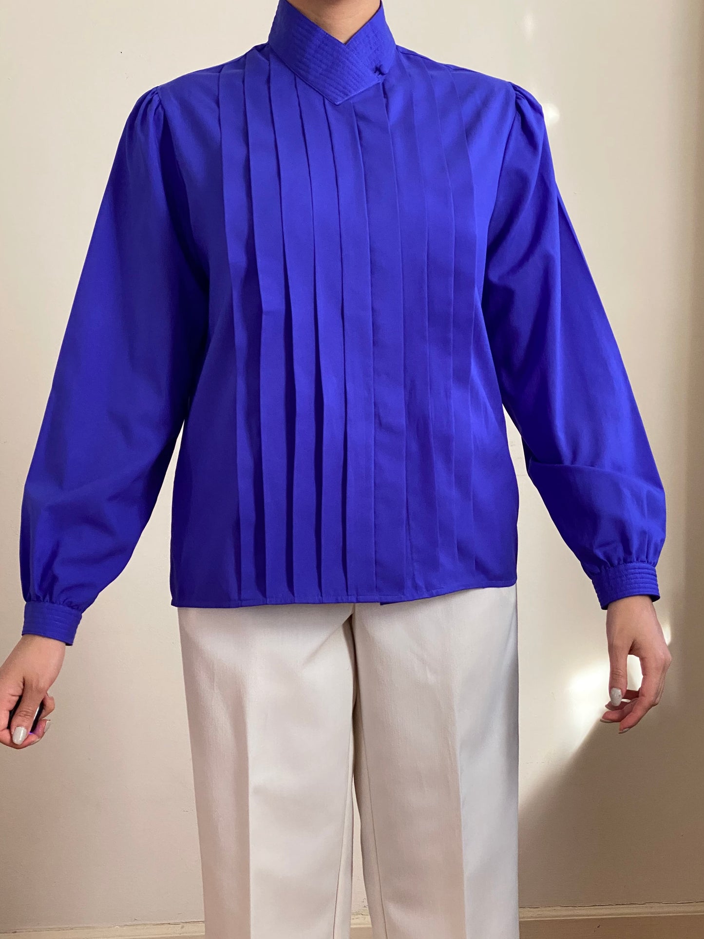 80's High Neck Button Up Long Sleeve Blouse (S-M)