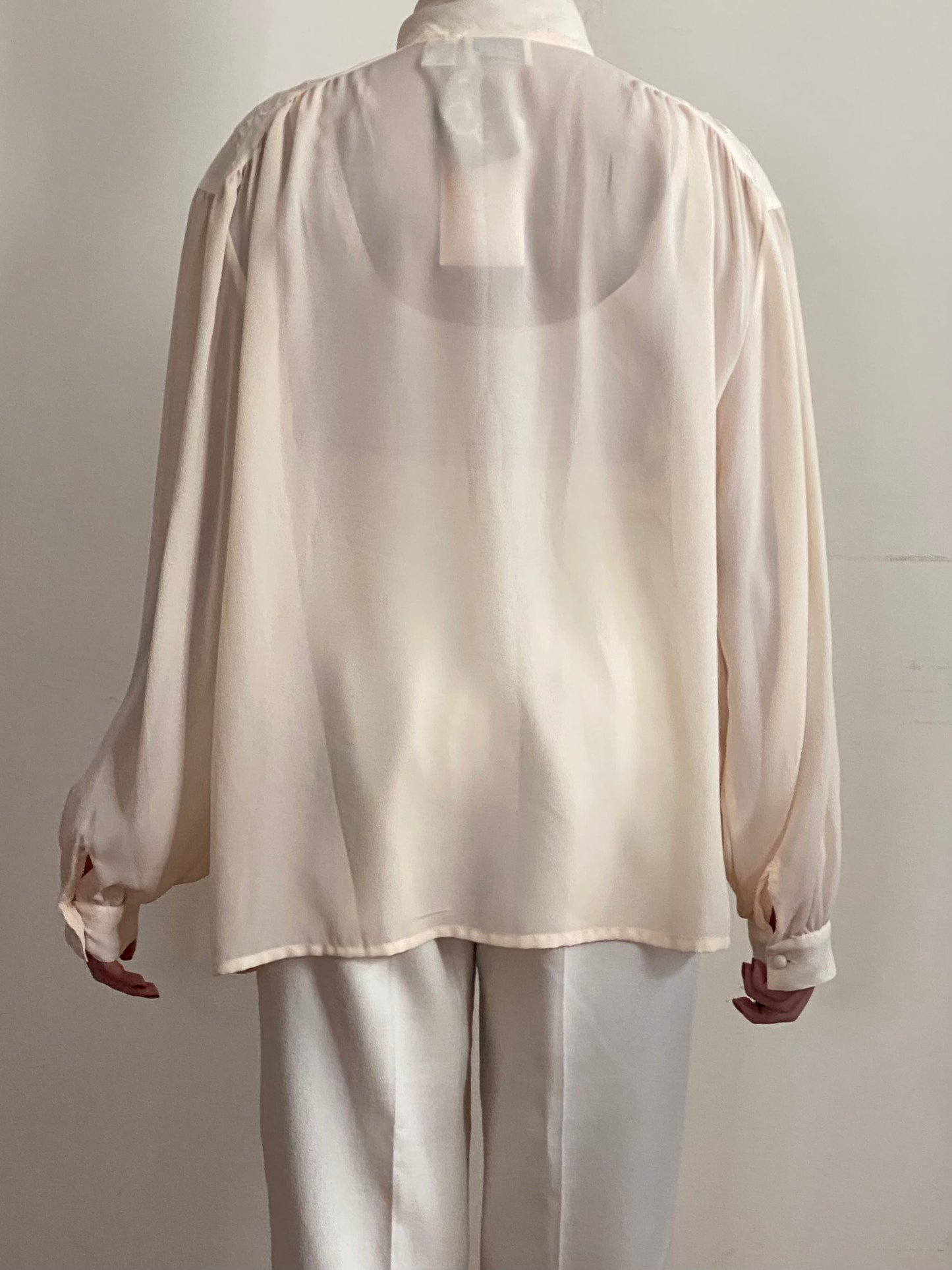 80's Cream Mock Neck Flowy Sleeves Blouse (L)