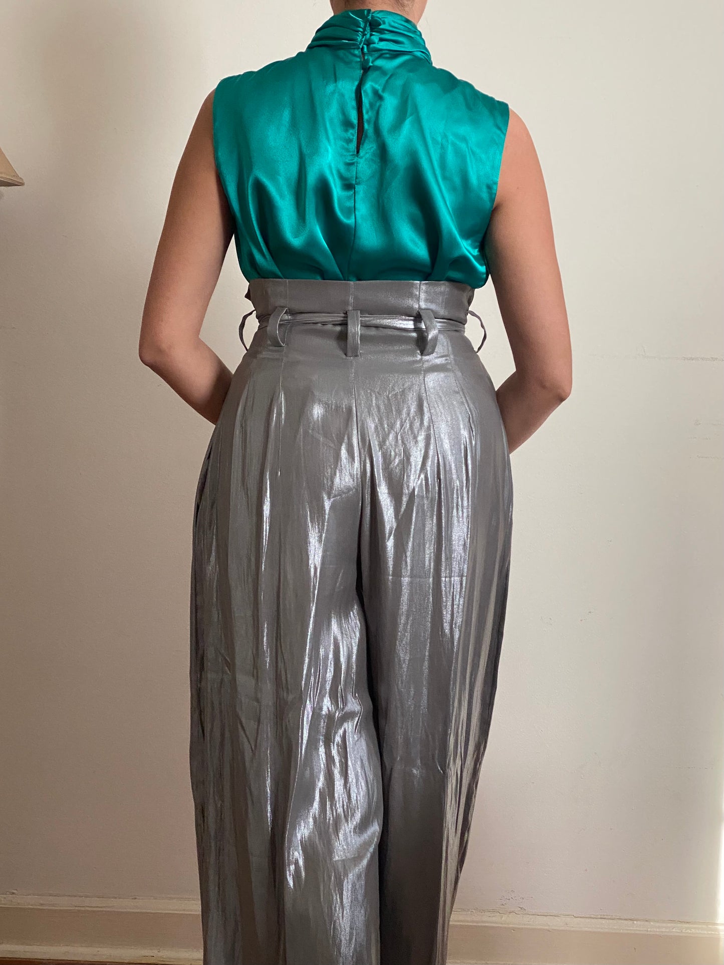 80's Satin Sleeveless Turtleneck Top (10)
