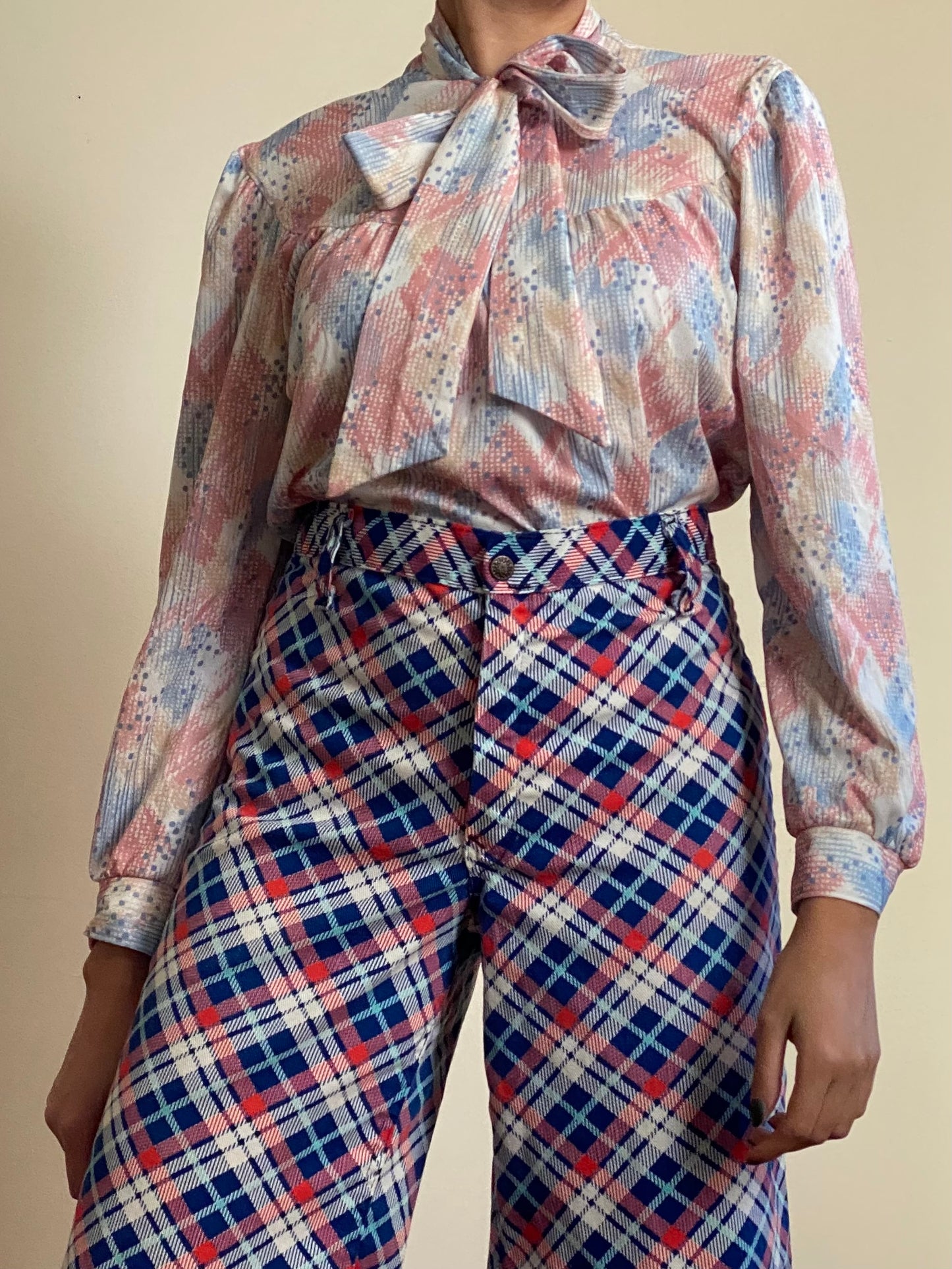 70's Pastel Abstract Bow Collar Blouse (M)