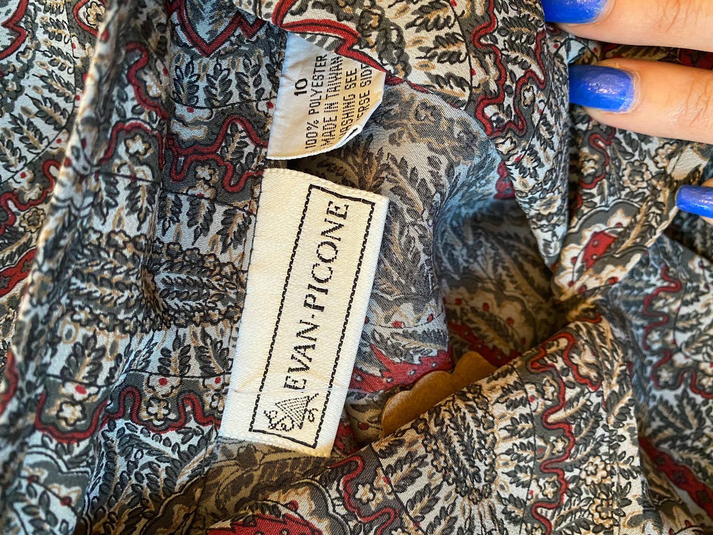 80's Grey Abstract Paisley Button Down Blouse (M)