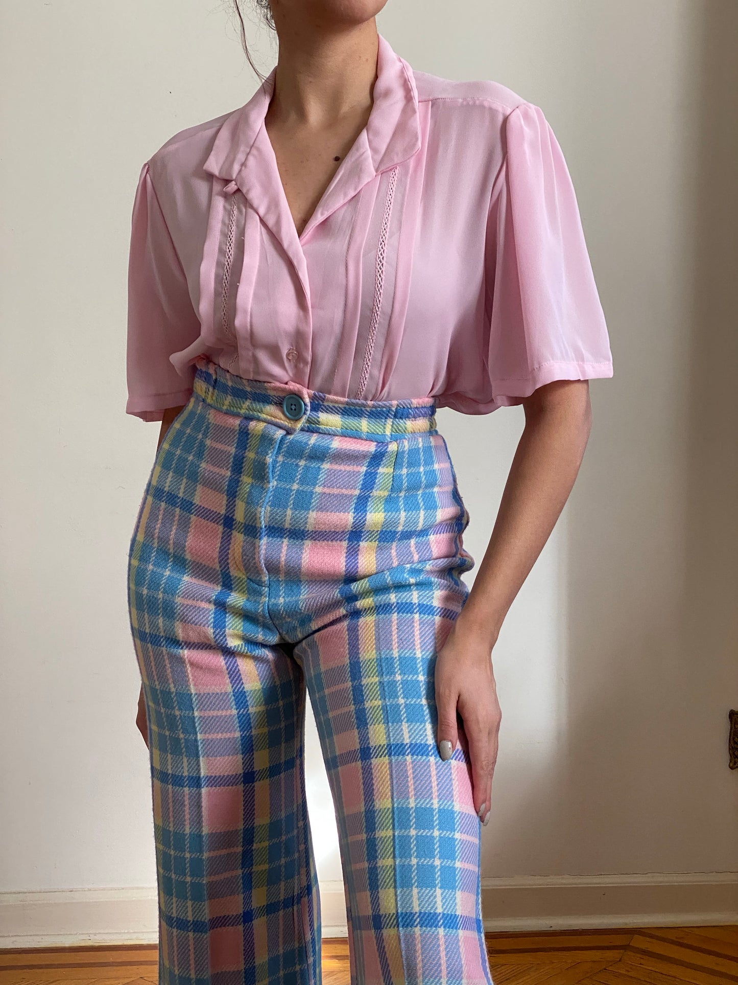 80’s Sheer Pink Short Flutter Sleeve Blouse (M-L)