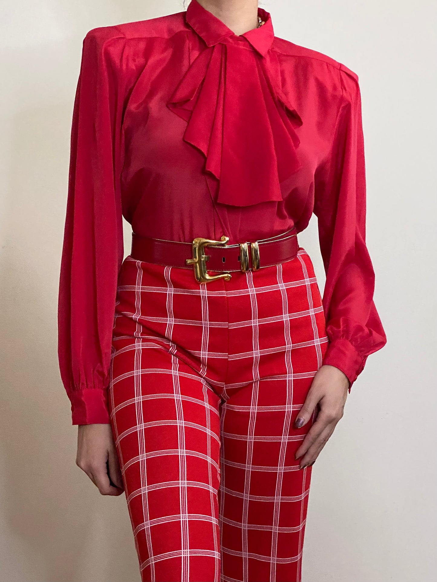 80's Red Ruffled Cravat/Jabot Bow Long Sleeve Blouse (S-M)