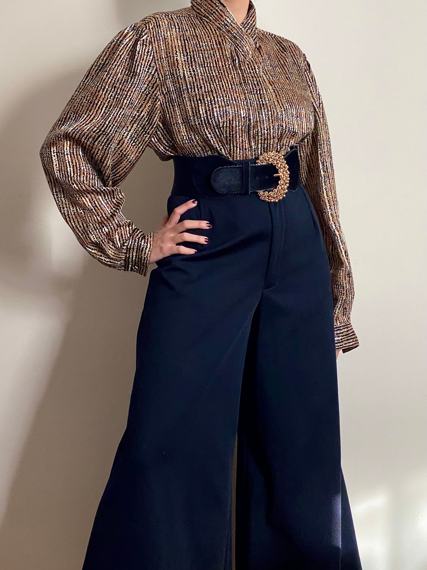 80's Gold Mandarin Collar Long Sleeve Blouse (M)