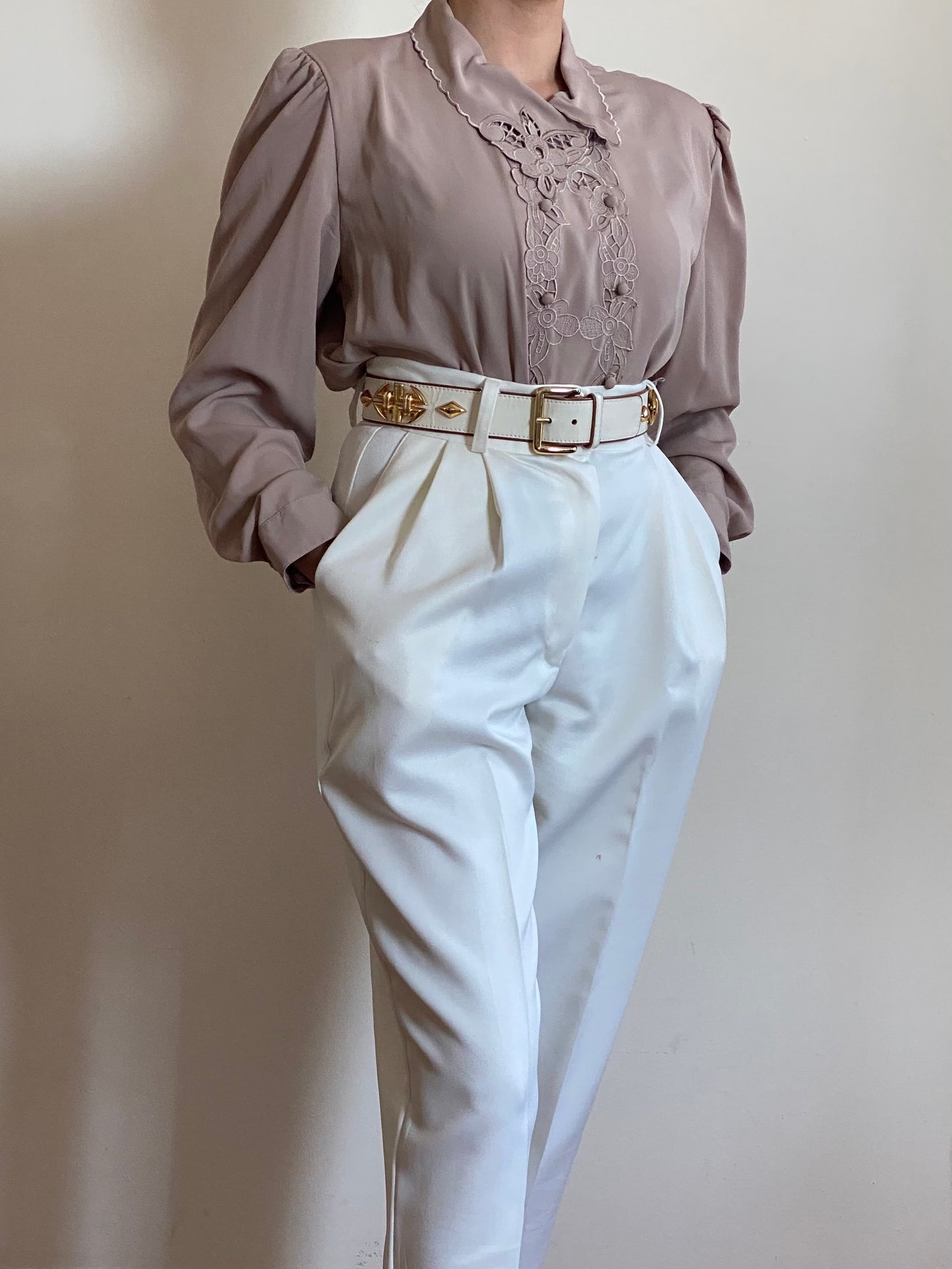 80's does 40's Floral Embroidered Button Down Blouse (S-M)
