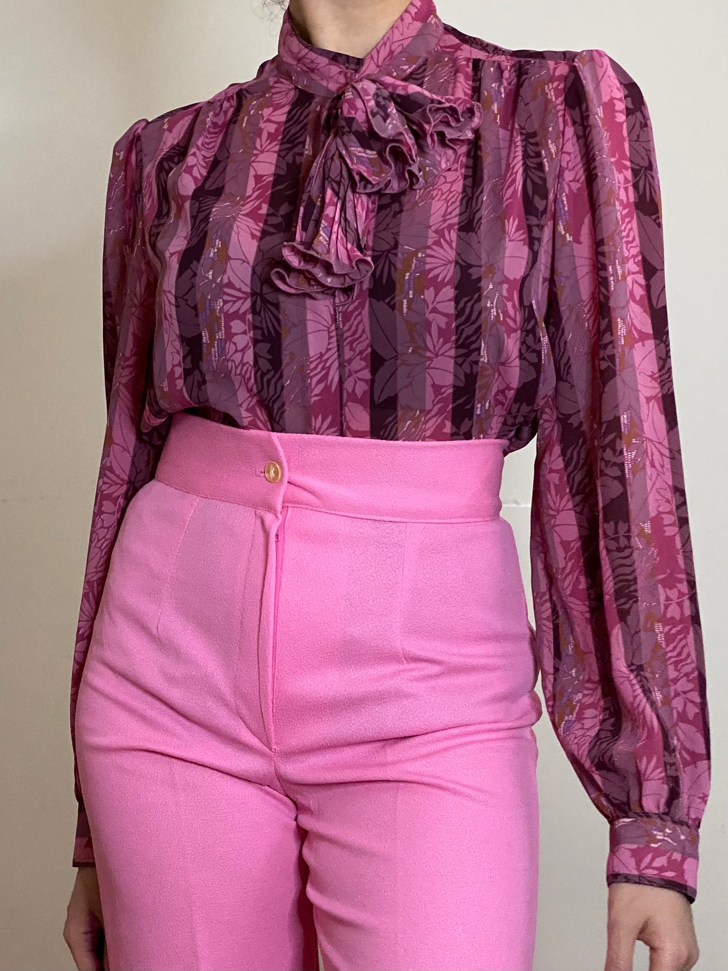 80'S Pink Floral Jabot/Ascot Bow Long Sleeve Blouse (S)