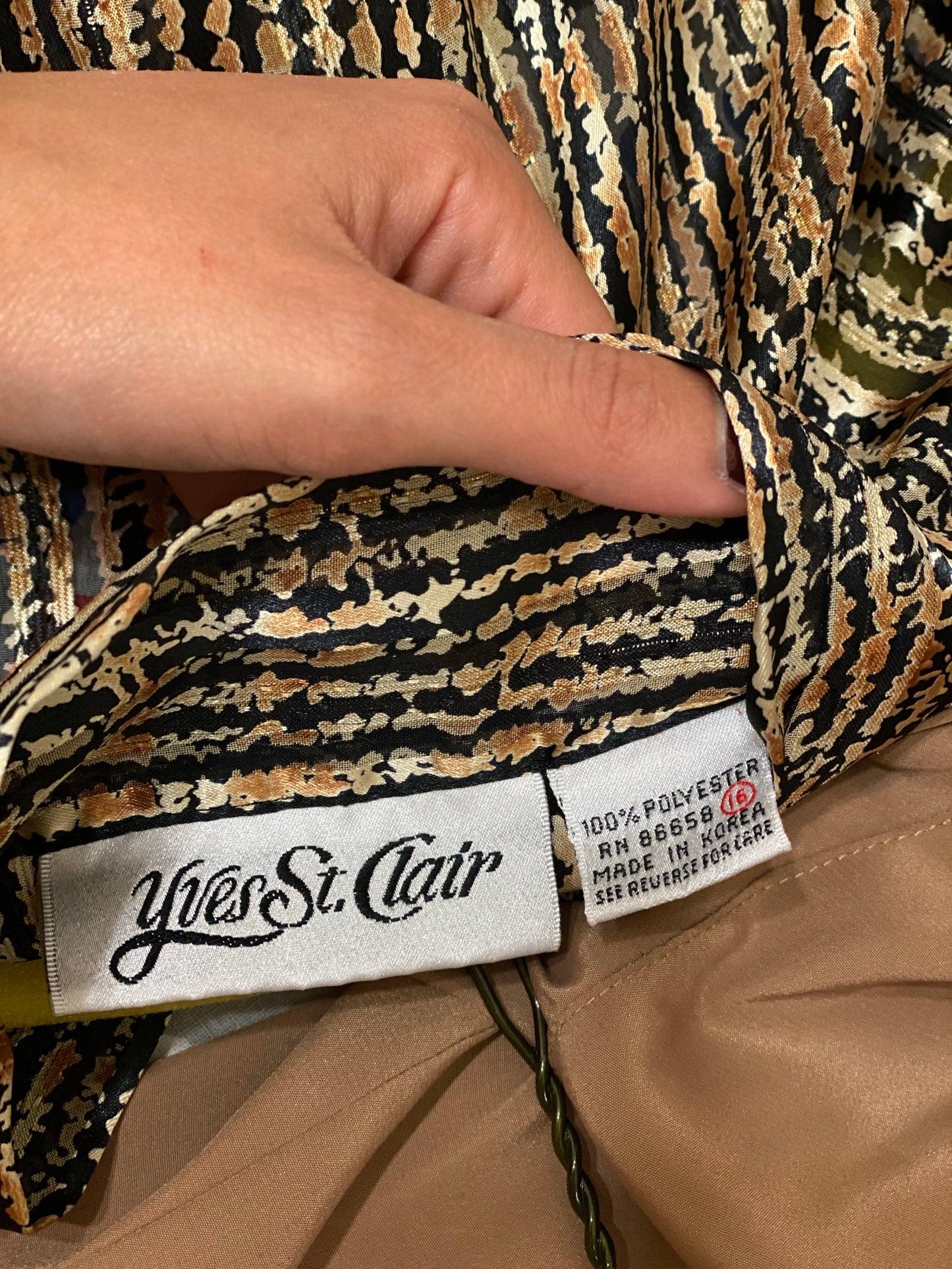 80's Gold Mandarin Collar Long Sleeve Blouse (M)