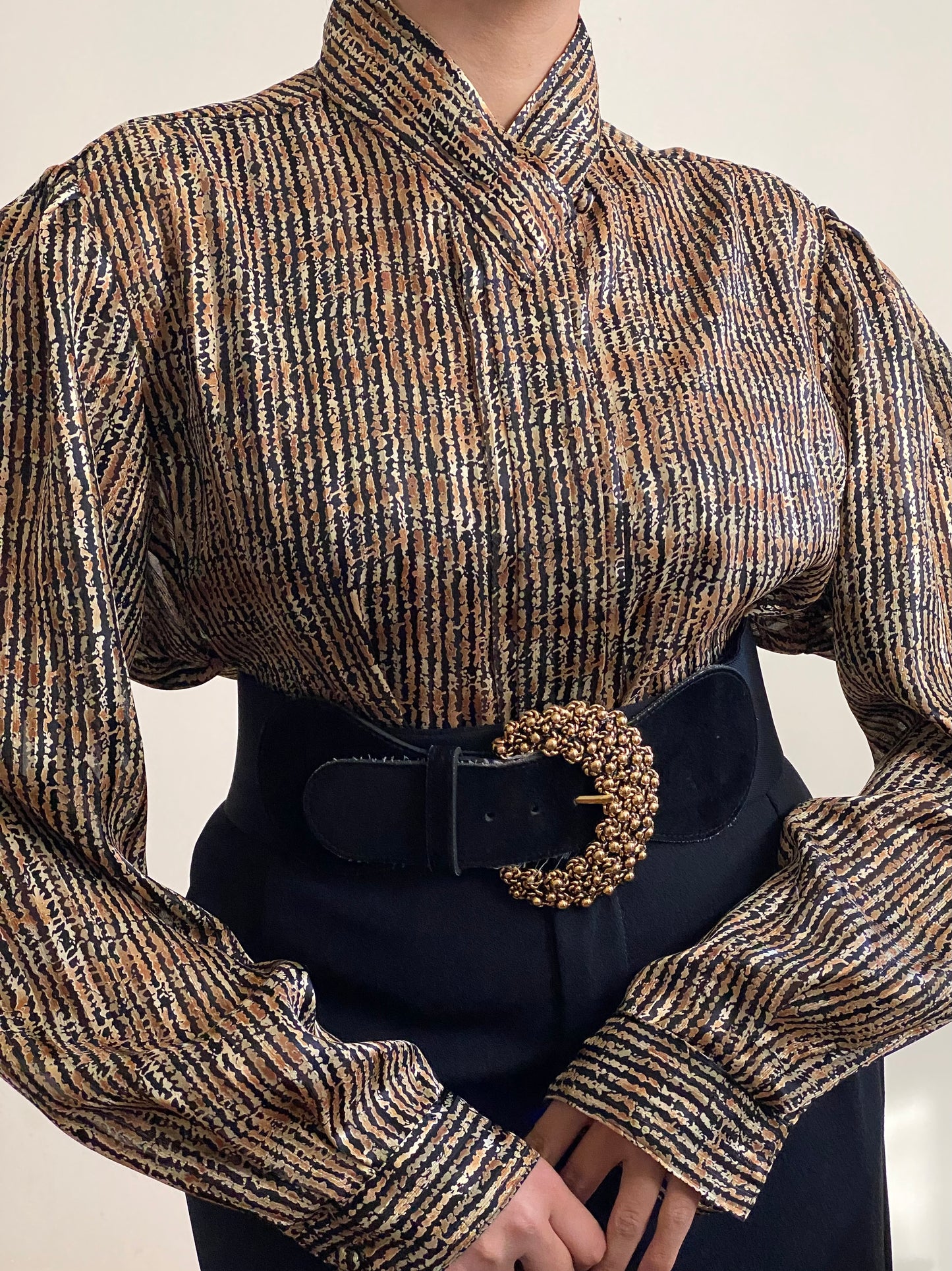 80's Gold Mandarin Collar Long Sleeve Blouse (M)