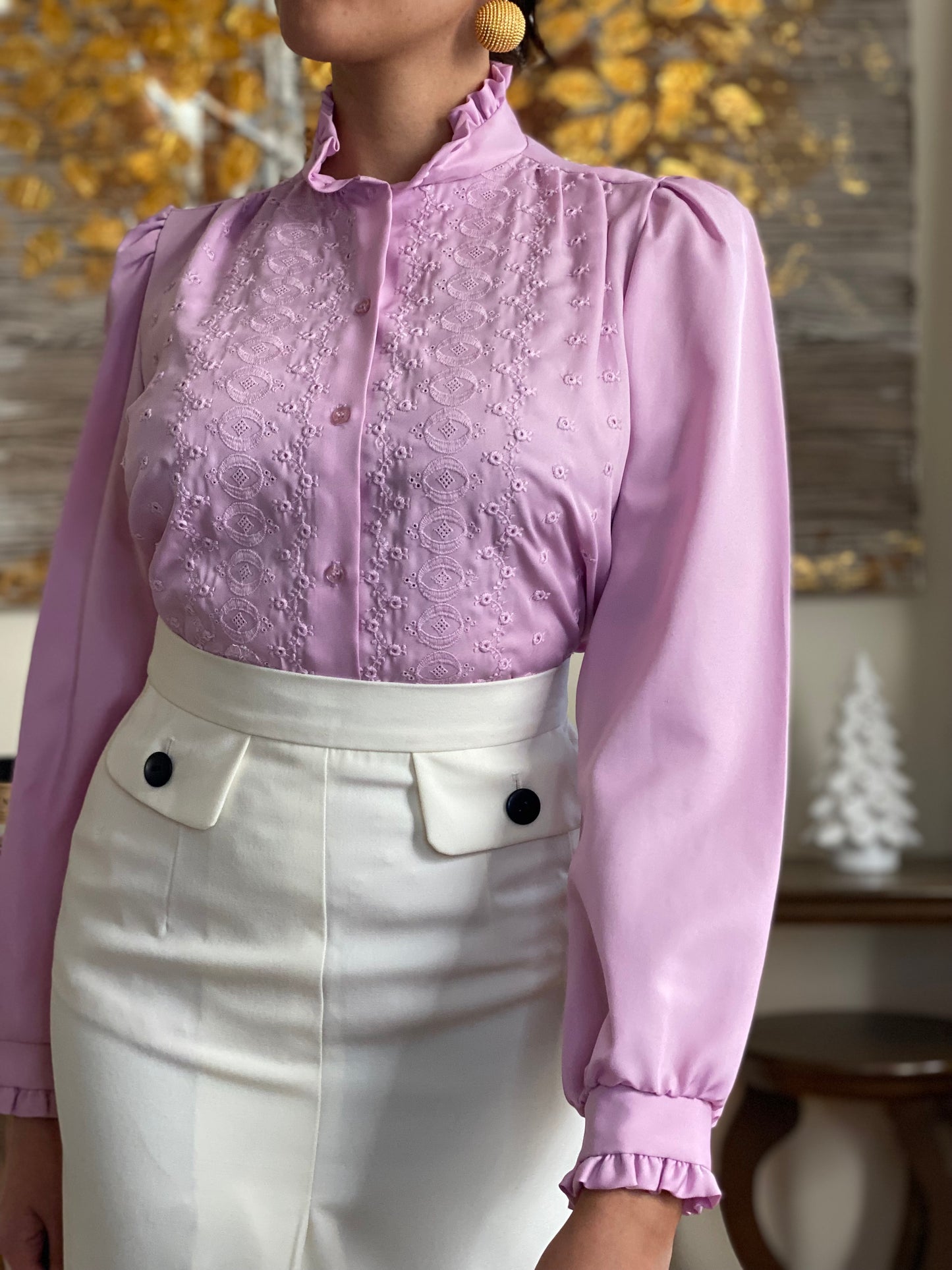 70's Ruffle Mock Collar Embroidered Top (S)