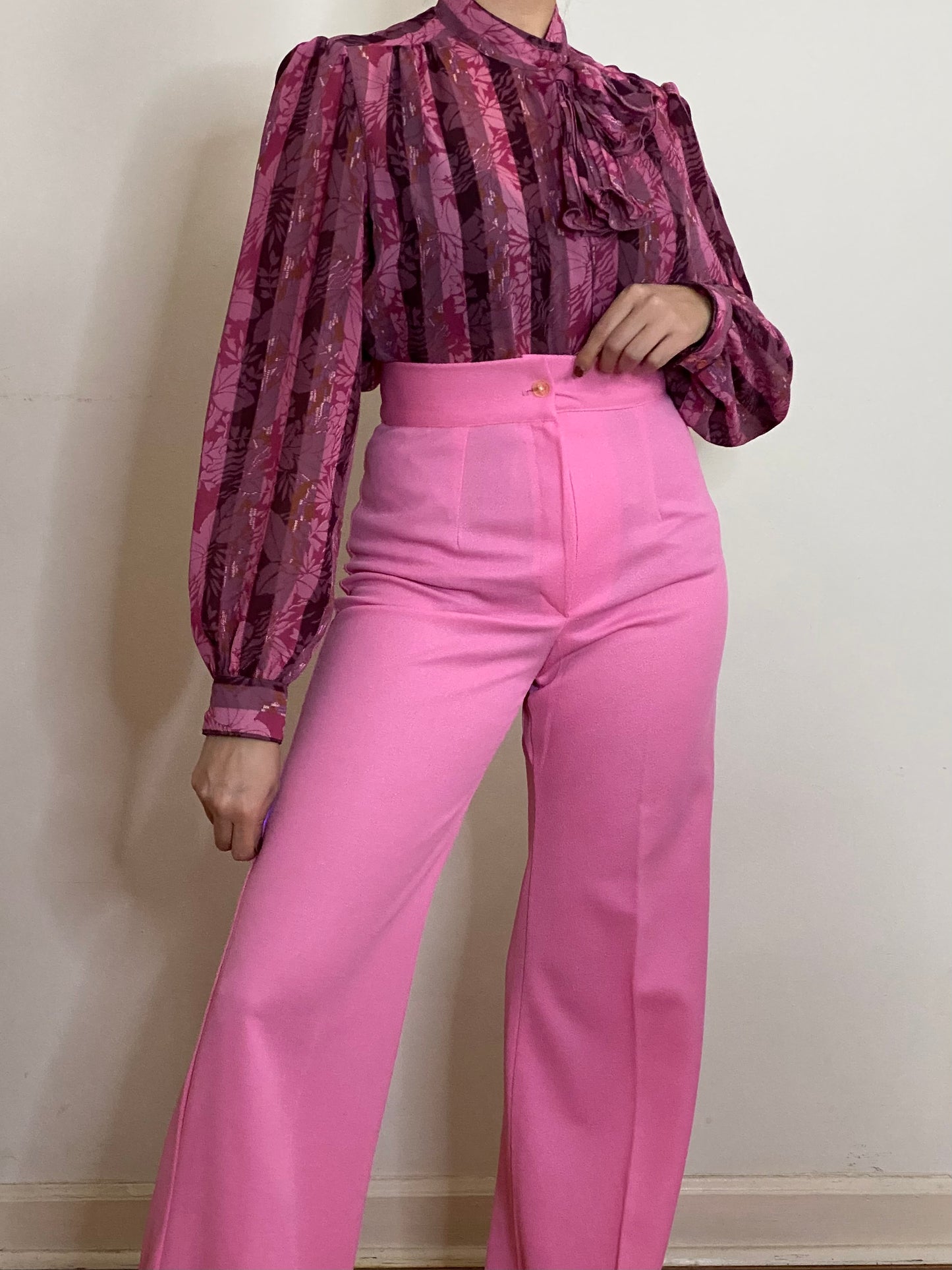 80'S Pink Floral Jabot/Ascot Bow Long Sleeve Blouse (S)