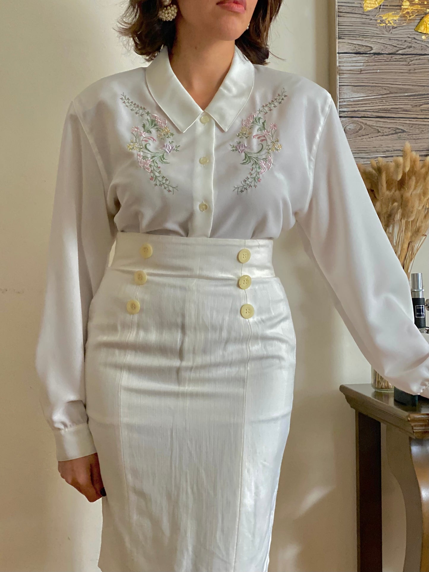 80's Floral Embroidered Long Sleeve Button Down Blouse (M)
