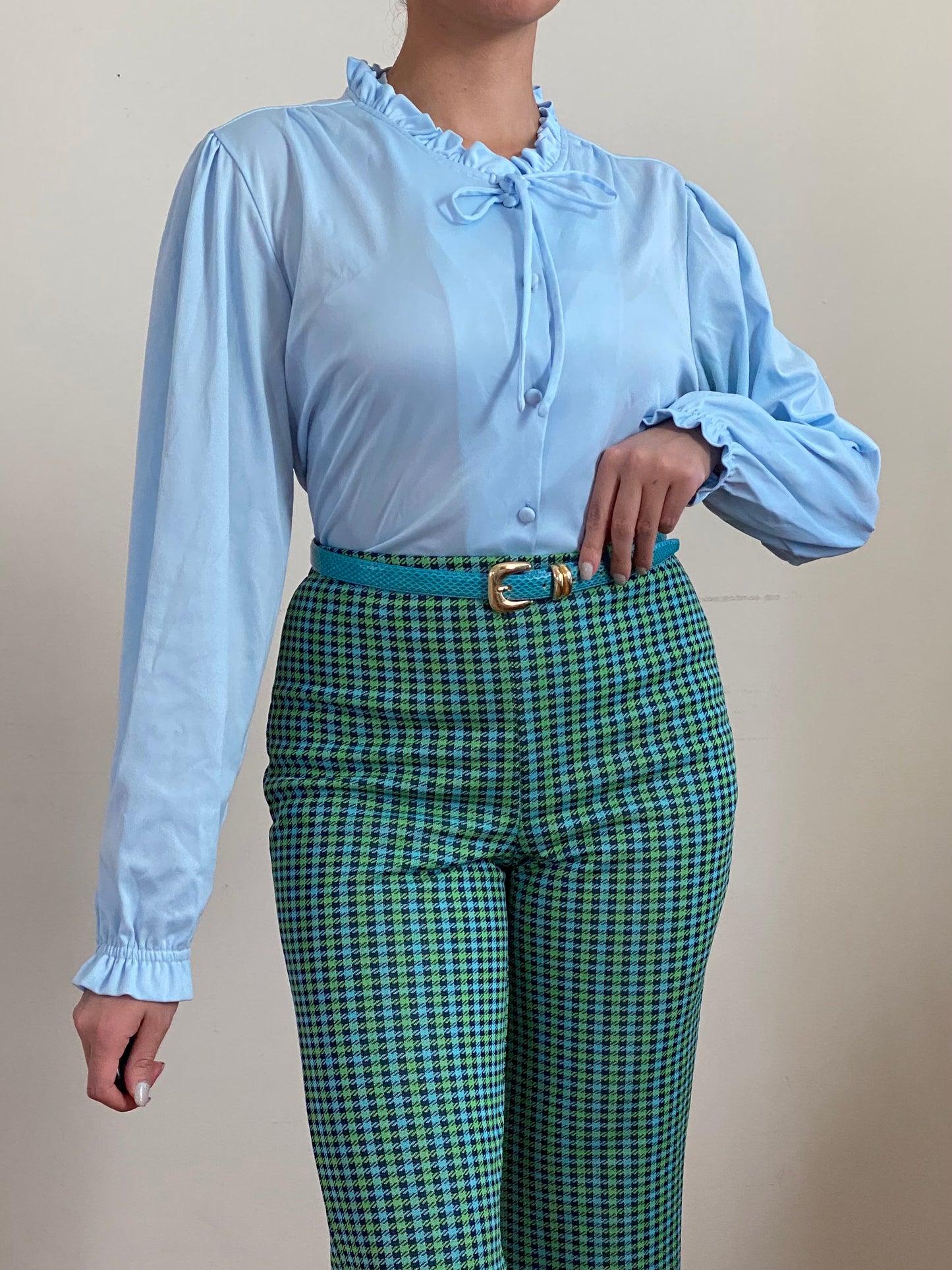 70's Ruffle Collar Long Sleeve Blouse with Bow (S-M)