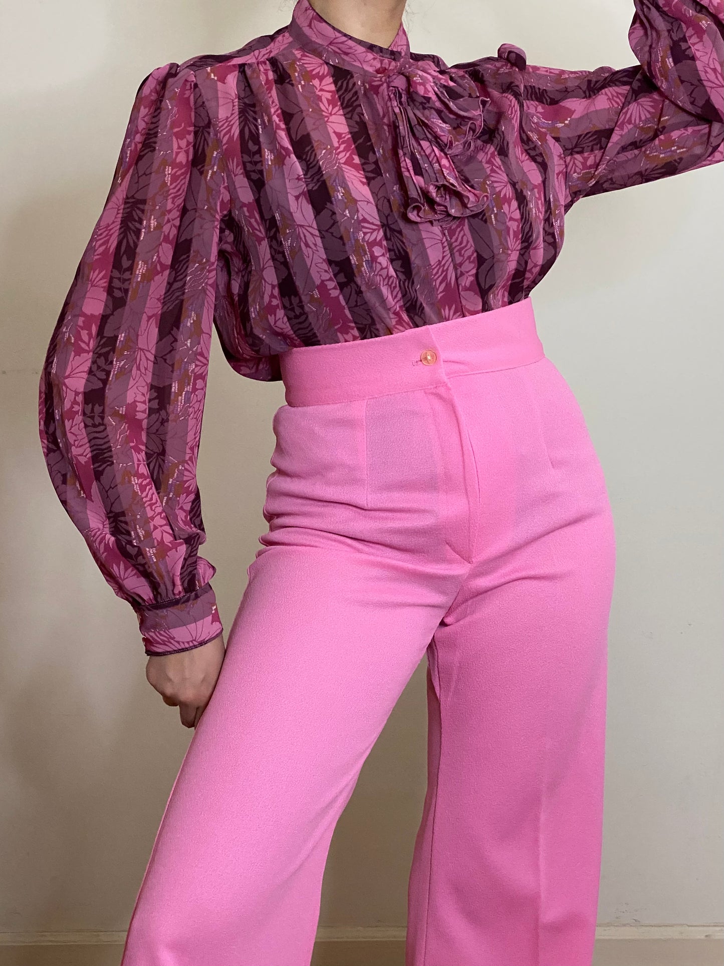 80'S Pink Floral Jabot/Ascot Bow Long Sleeve Blouse (S)