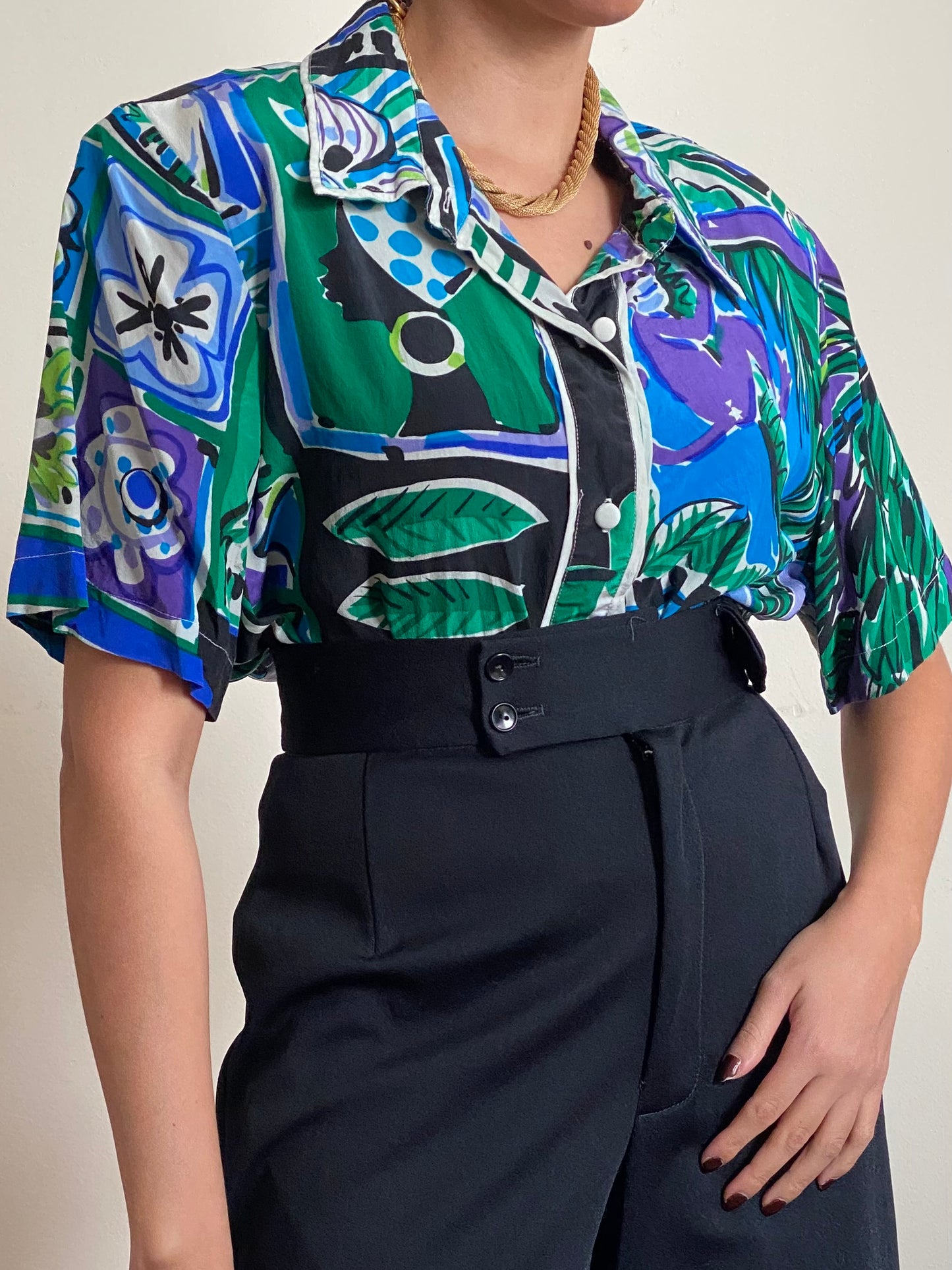 90's Colorful Abstract Short Sleeve Button Up Blouse (L)