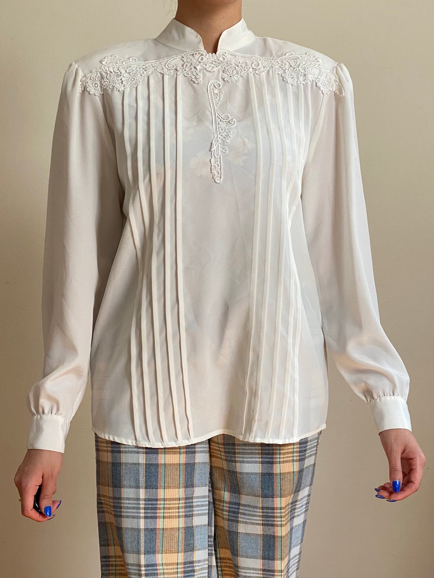 80'S White Pleated Lace Mandarin Collar Blouse (S-M)