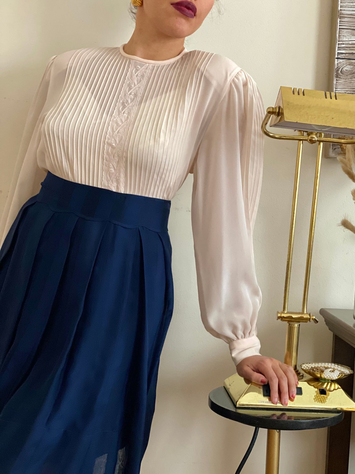 Pleated & Embroidered Puffy Long Sleeve Blouse (M)