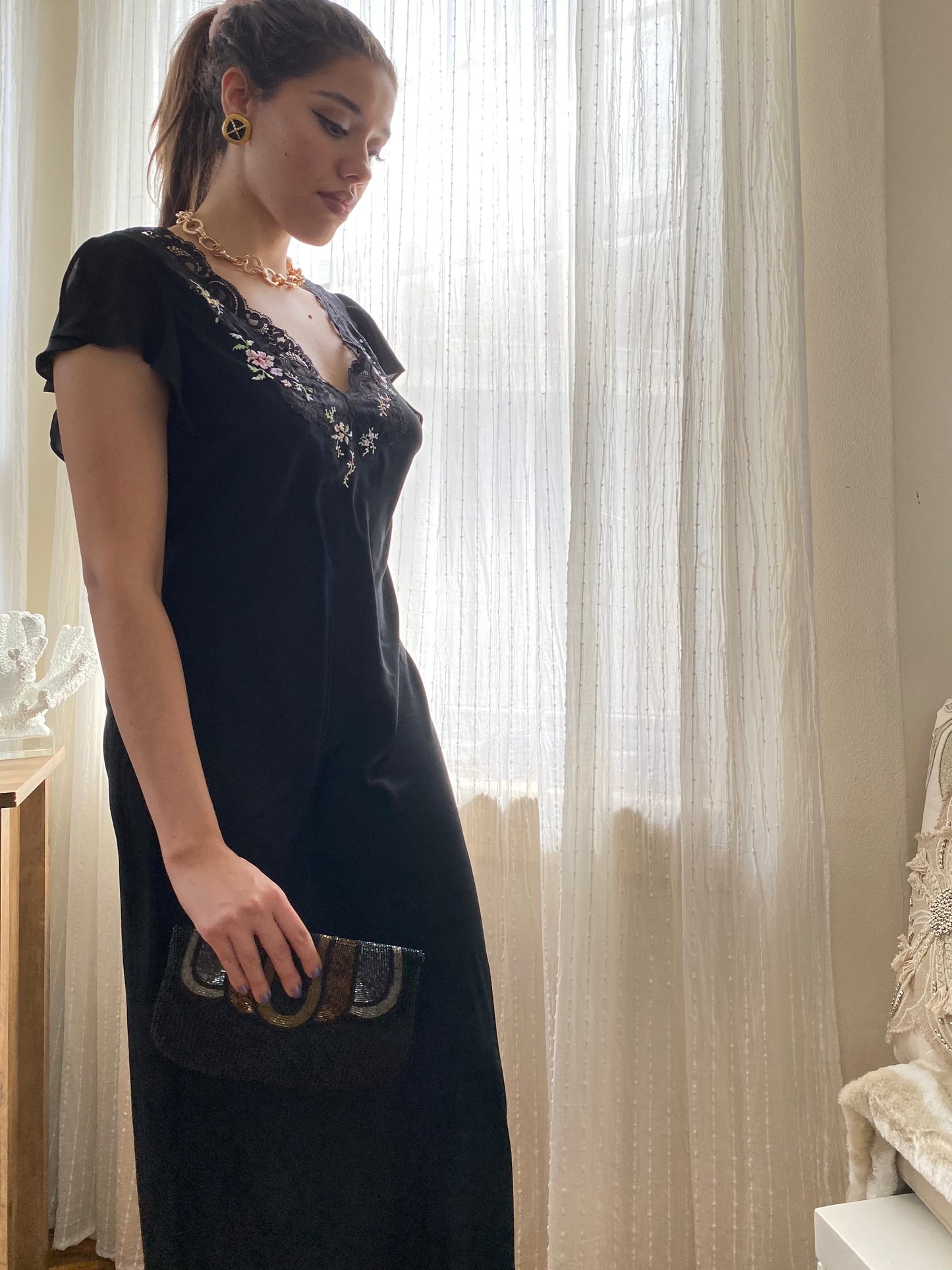 Beaded clutch