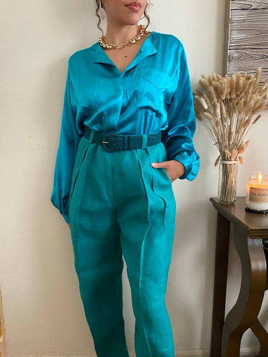 Button down long sleeve blouse