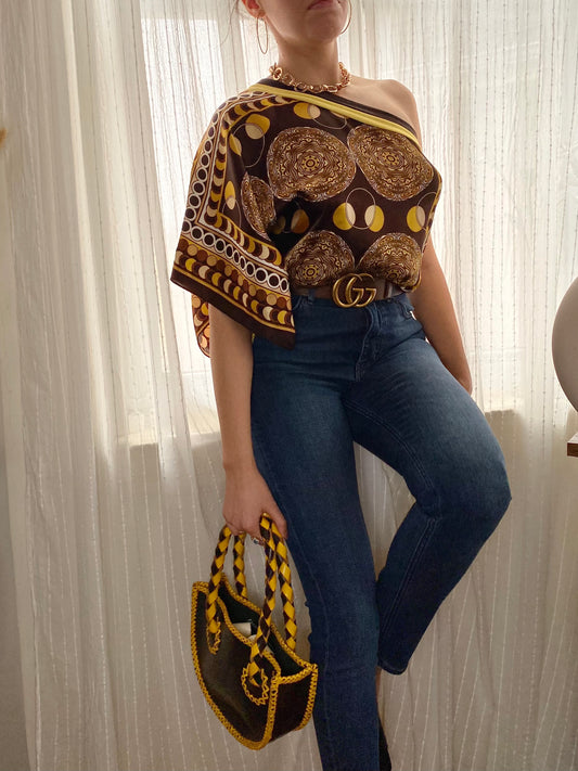 One-shoulder abstract design top