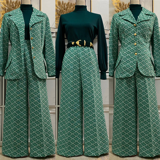 70's 2PC Abstract, Wide Leg Pantsuit (M-L, 27"-35"W) Petite, cropped