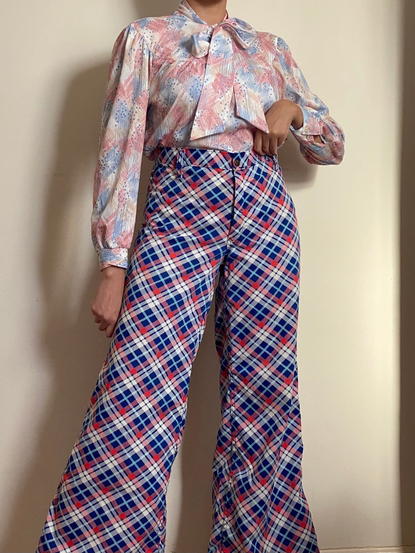 70's Pastel Abstract Bow Collar Blouse (M)