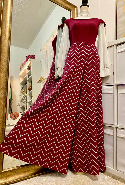 70's 2 piece Set red Chevron Palazzo Pants with mock neck long sleeve top (M)