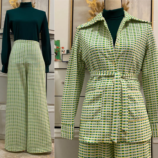 70s Vibrant Geometric 3PC Leisure Pantsuit (M, 29"-32"W)