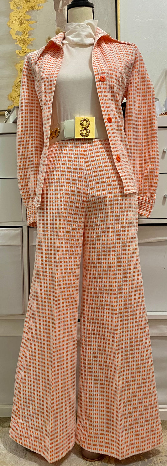 70’s 2-piece Pastel Orange Set (Shirt Jacket & High Rise Bell Bottoms) (S)