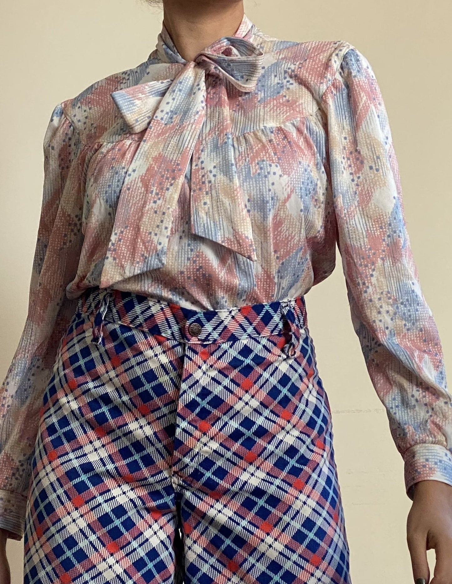 70's Pastel Abstract Bow Collar Blouse (M)