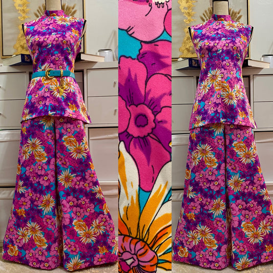 60s 70s Floral 2-Piece Silky Bell Bottom Set - Top & Wide Leg (M-L)