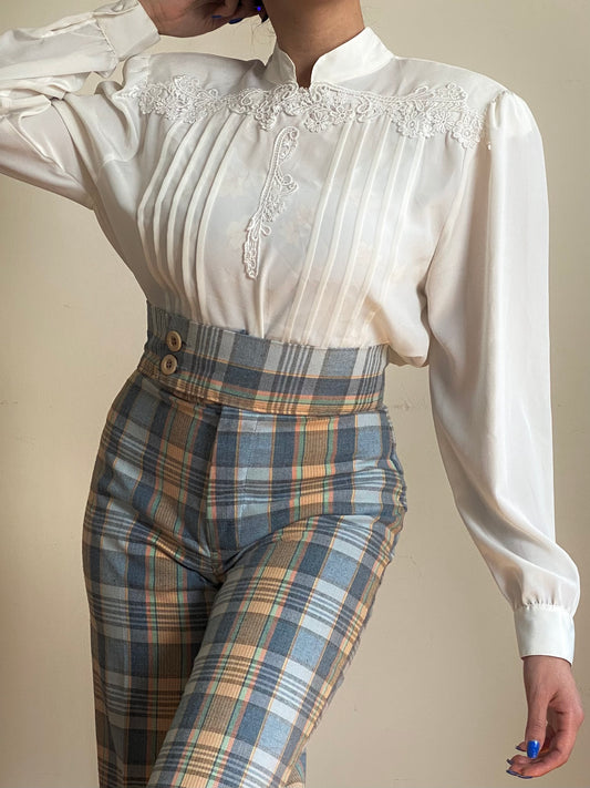 80'S White Pleated Lace Mandarin Collar Blouse (S-M)
