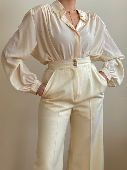 80's VOLUP Cream Long Balloon Sleeves Blouse (L-XL)